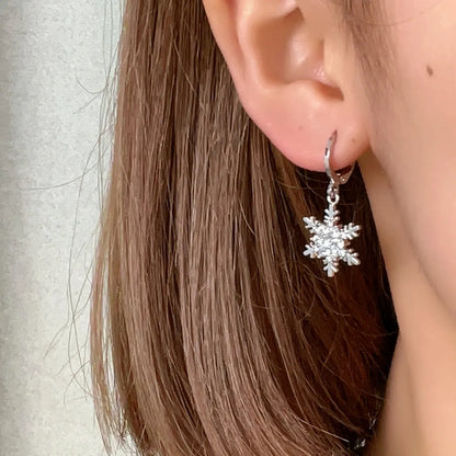 1 Pair Elegant Shiny Snowflake Plating Inlay Copper Zircon White Gold Plated Gold Plated Drop Earrings