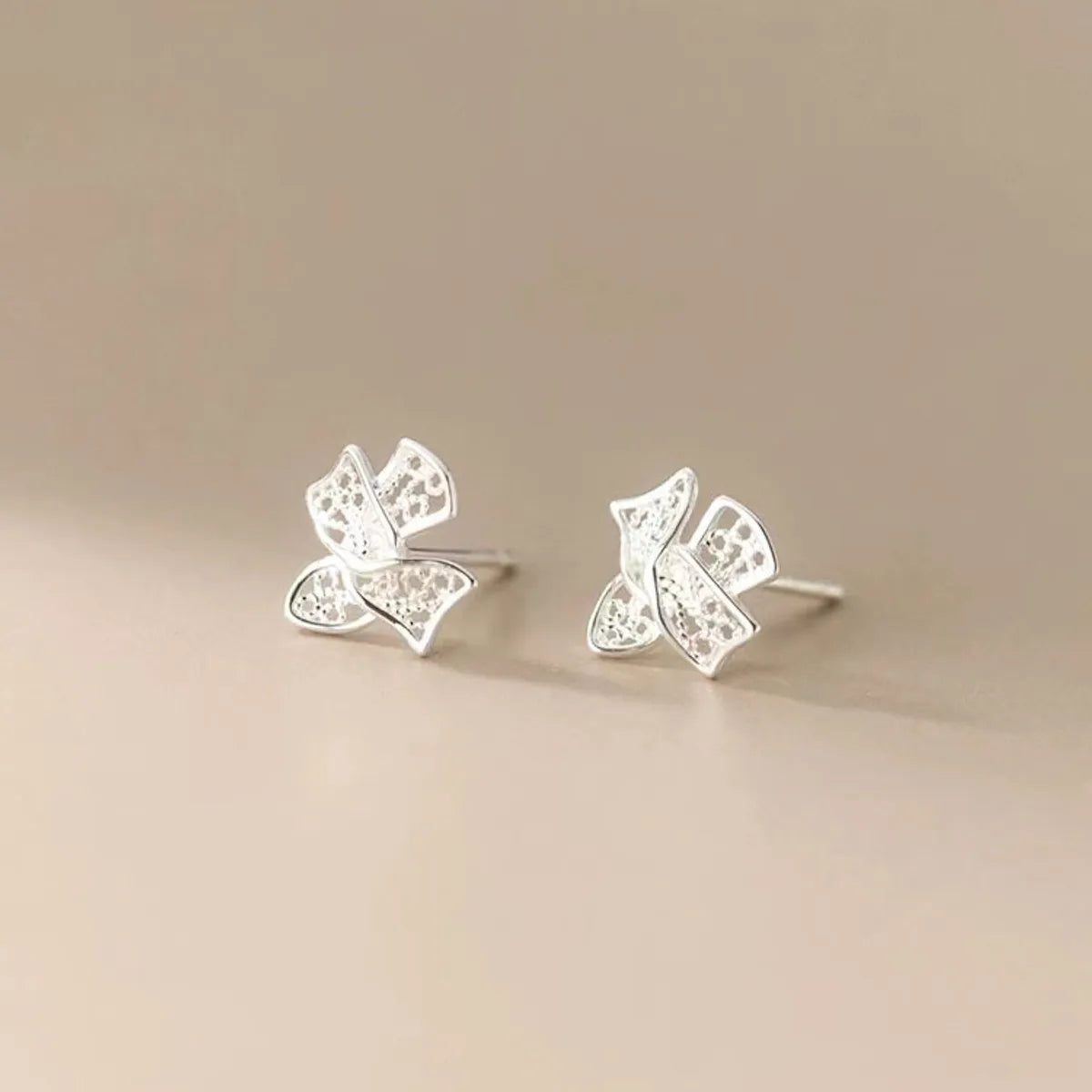 1 Pair Elegant Simple Style Bow Knot Plating Sterling Silver Ear Studs