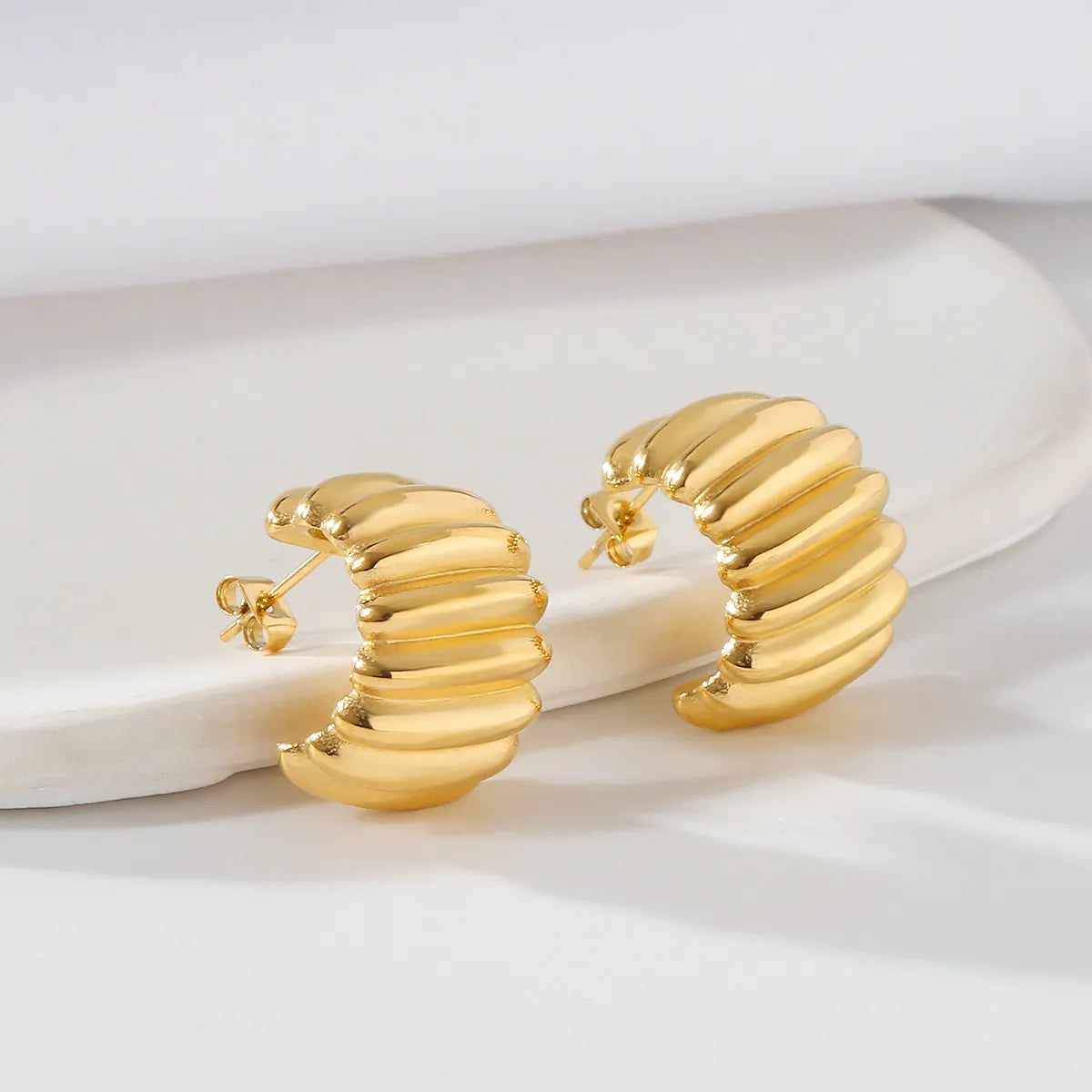 1 Pair Elegant Simple Style C Shape Stripe 304 Stainless Steel 18K Gold Plated Ear Studs