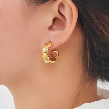 1 Pair Elegant Simple Style C Shape Sun Inlay 304 Stainless Steel Artificial Pearls 18K Gold Plated Ear Studs