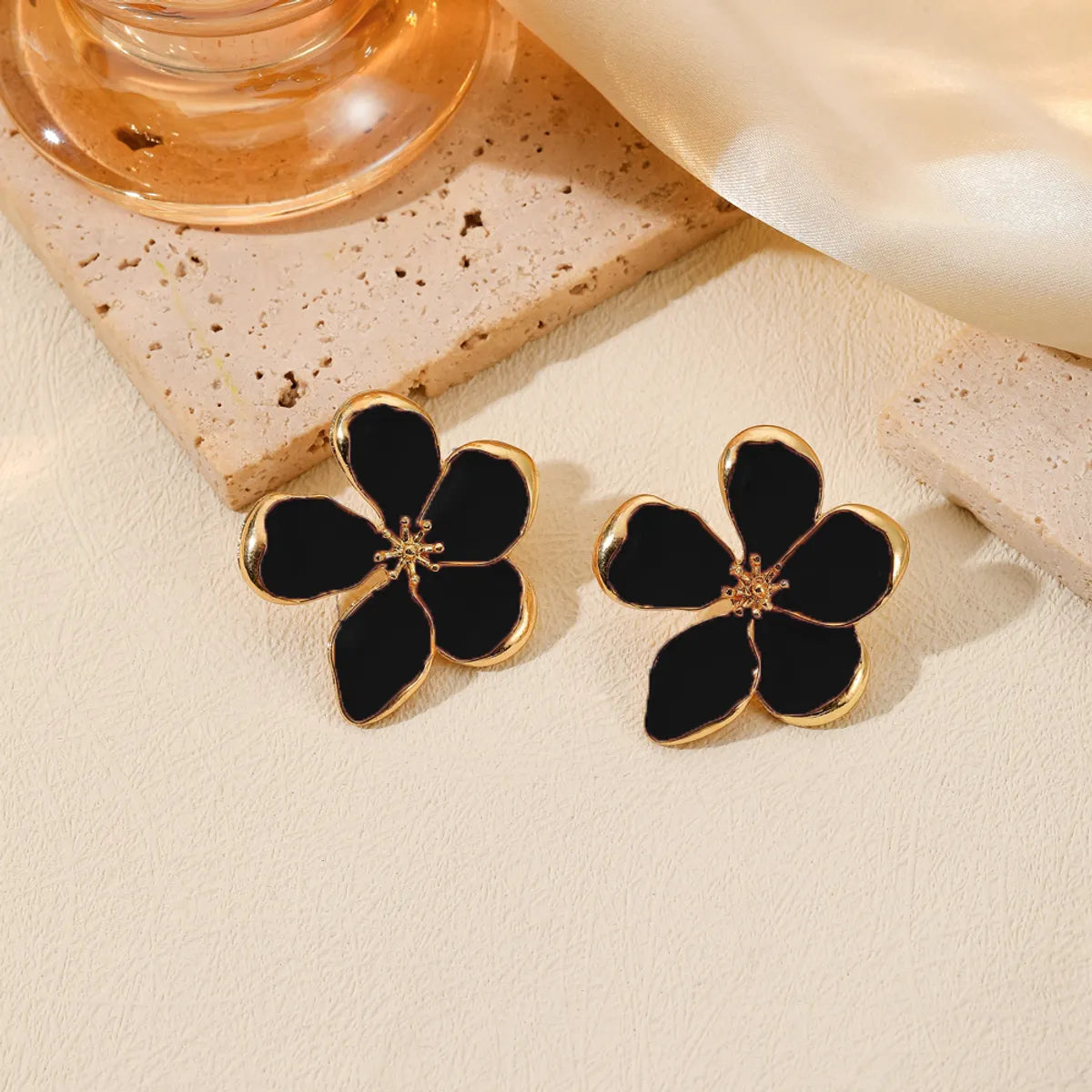 1 Pair Elegant Simple Style Classic Style Flower Epoxy Alloy K Gold Plated Ear Studs