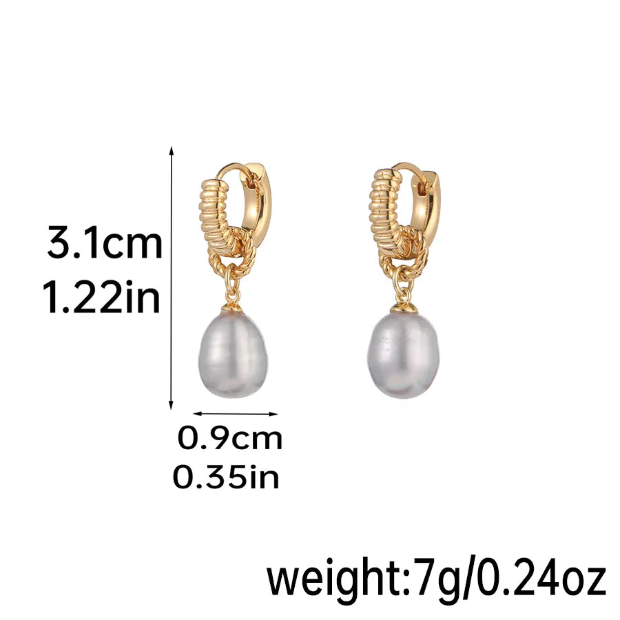 1 Pair Elegant Simple Style Color Block Inlay Resin Freshwater Pearl Copper Resin Pearl 18k Gold Plated Drop Earrings