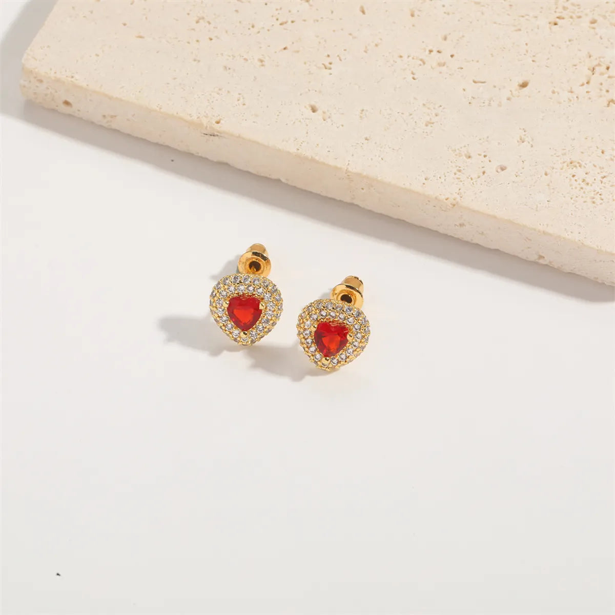 1 Pair Elegant Simple Style Commute Heart Shape Inlay Copper Zircon 14K Gold Plated Ear Studs