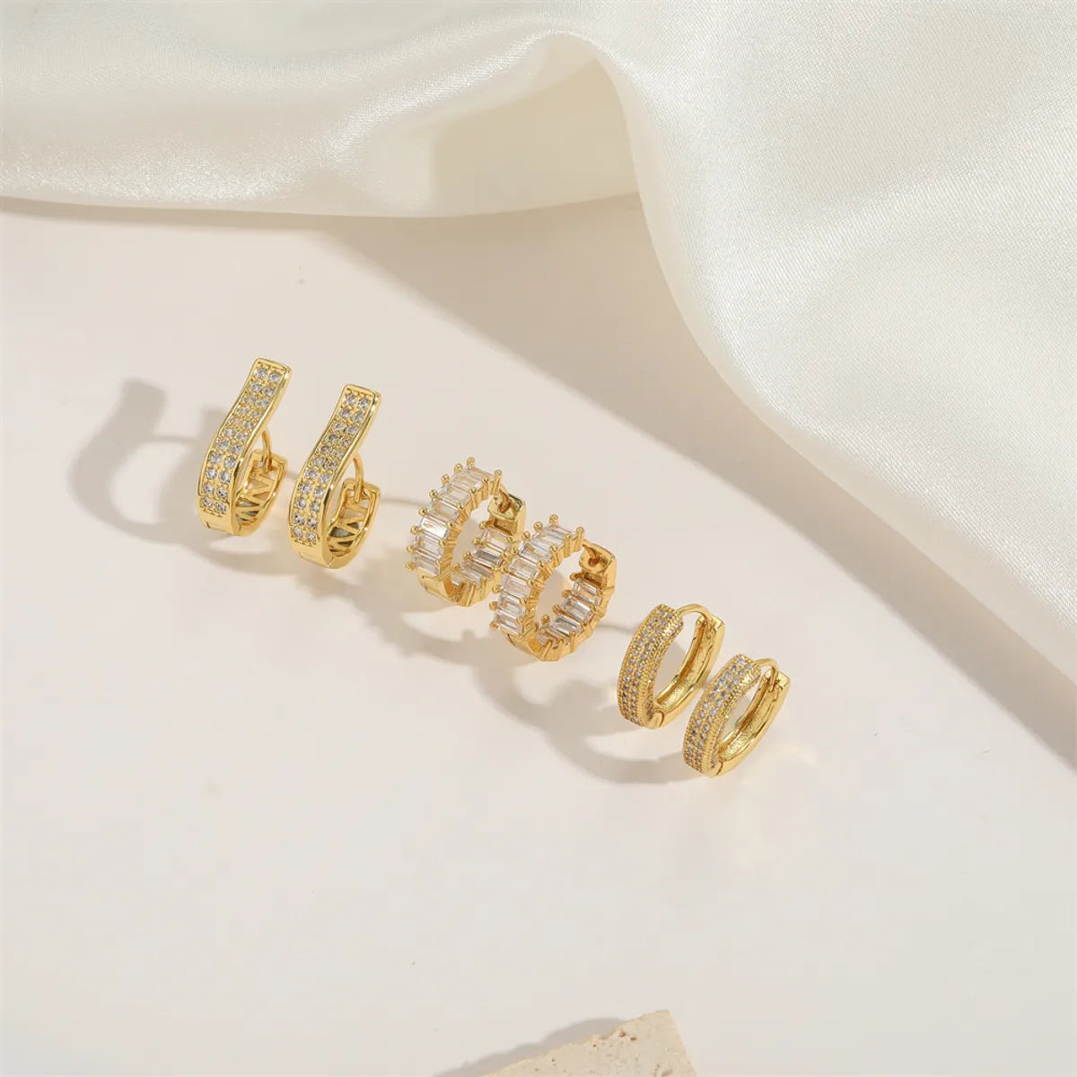 1 Pair Elegant Simple Style Commute Solid Color Plating Inlay Copper Zircon 14K Gold Plated Earrings