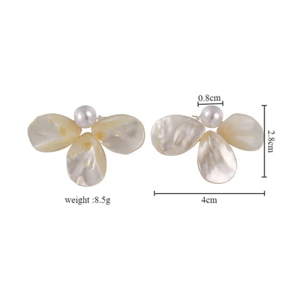 1 Pair Elegant Simple Style Flower Inlay Shell Pearl Ear Studs