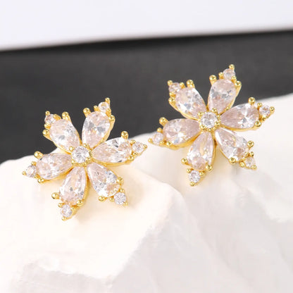 1 Pair Elegant Simple Style Flower Plating Inlay Copper Zircon 18K Gold Plated Ear Studs