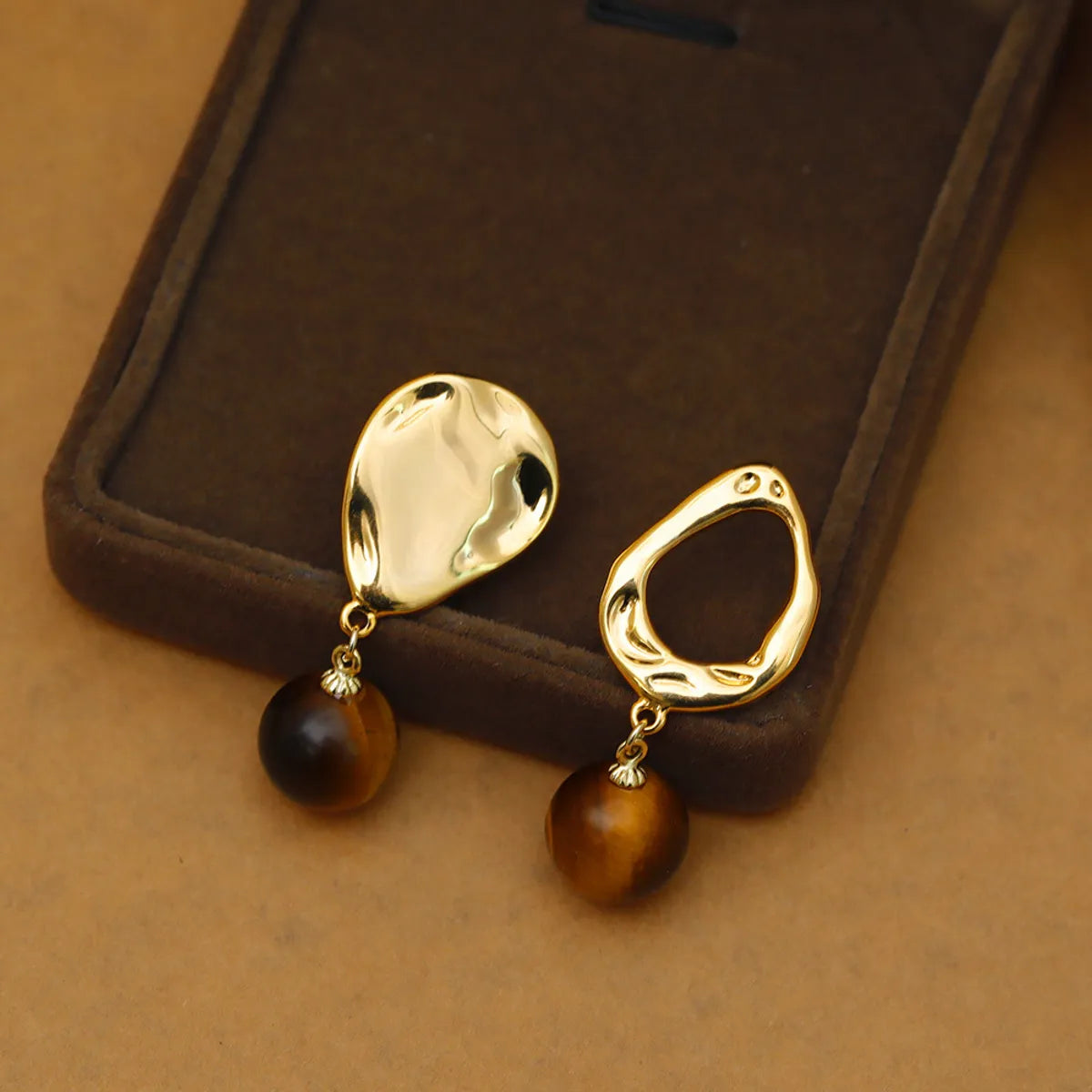 1 Pair Elegant Simple Style Geometric Asymmetrical Inlay Copper Natural Stone 18K Gold Plated Drop Earrings