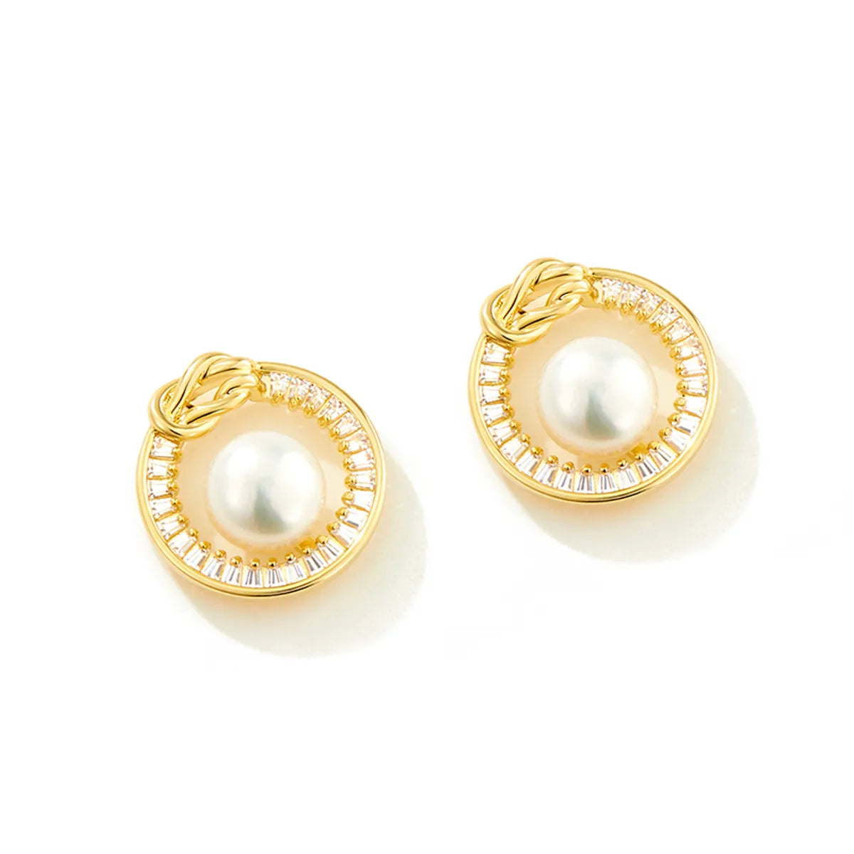 1 Pair Elegant Simple Style Geometric Freshwater Pearl Copper Ear Studs