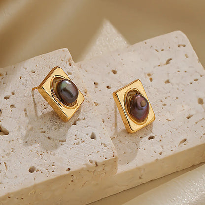 1 Pair Elegant Simple Style Geometric Freshwater Pearl Copper Pearl 18k Gold Plated Ear Studs