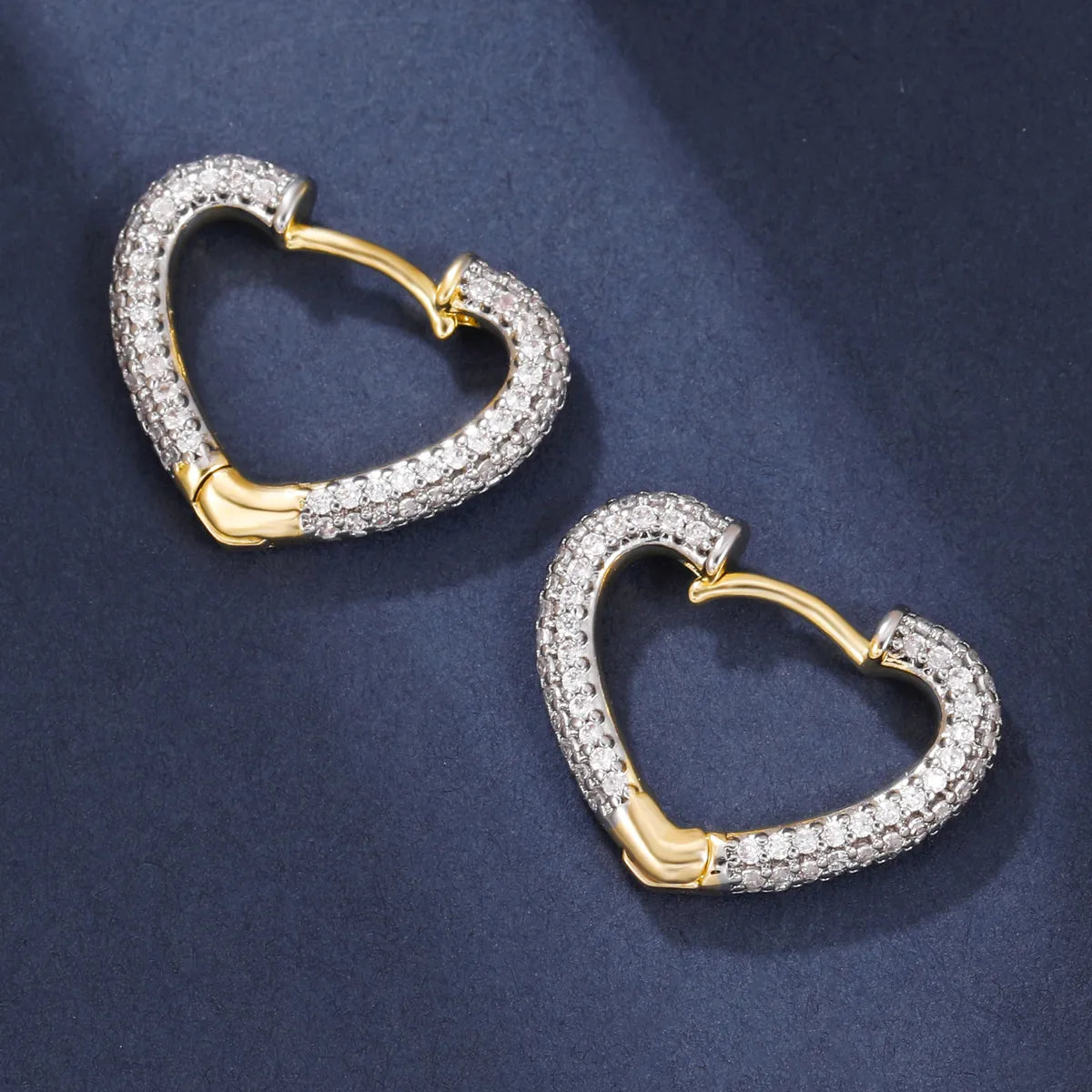 1 Pair Elegant Simple Style Geometric Heart Shape Inlay Copper Zircon 18K Gold Plated Silver Plated Earrings