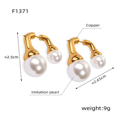 1 Pair Elegant Simple Style Geometric Plating Inlay Copper Artificial Pearls 18k Gold Plated Earrings