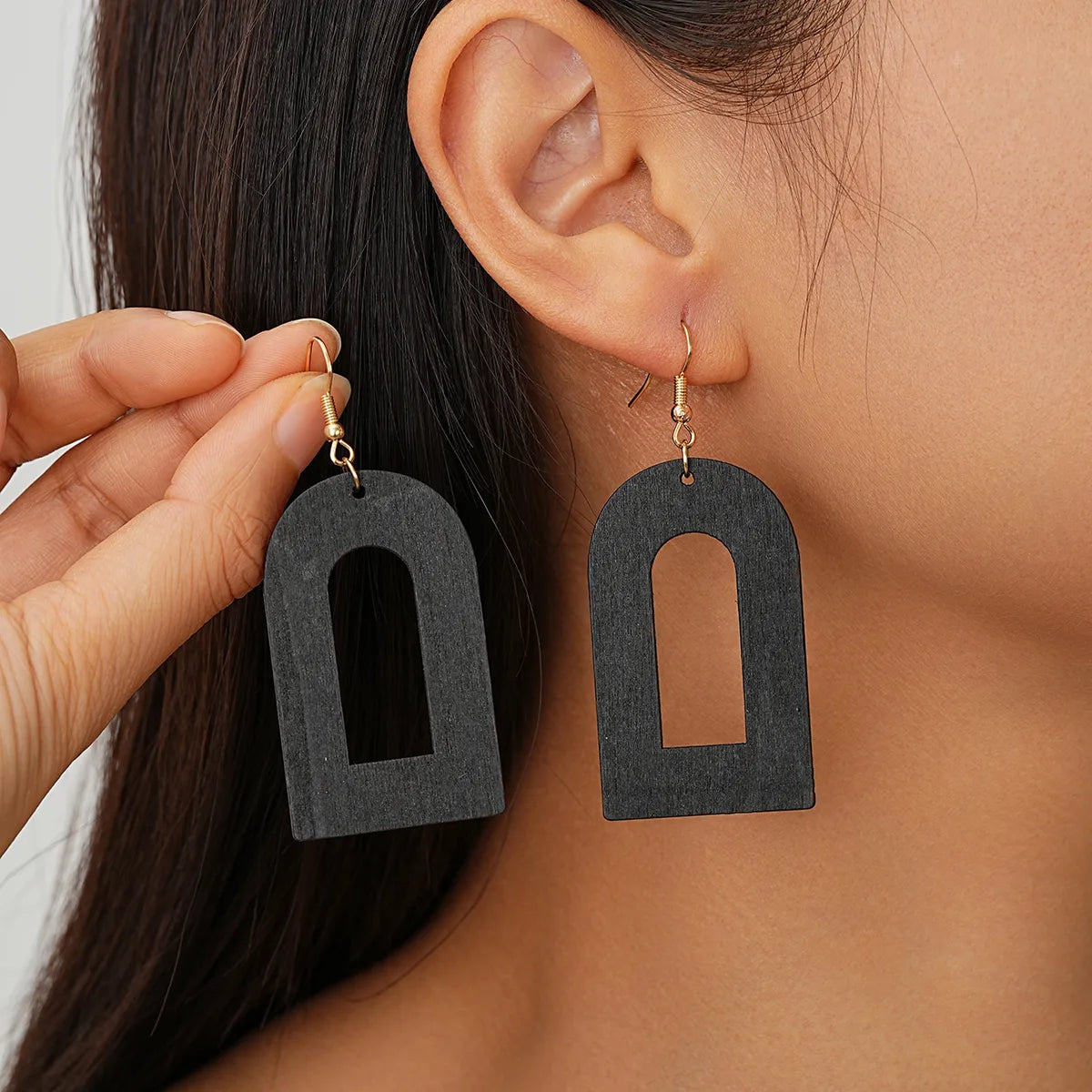 1 Pair Elegant Simple Style Geometric Wood Drop Earrings