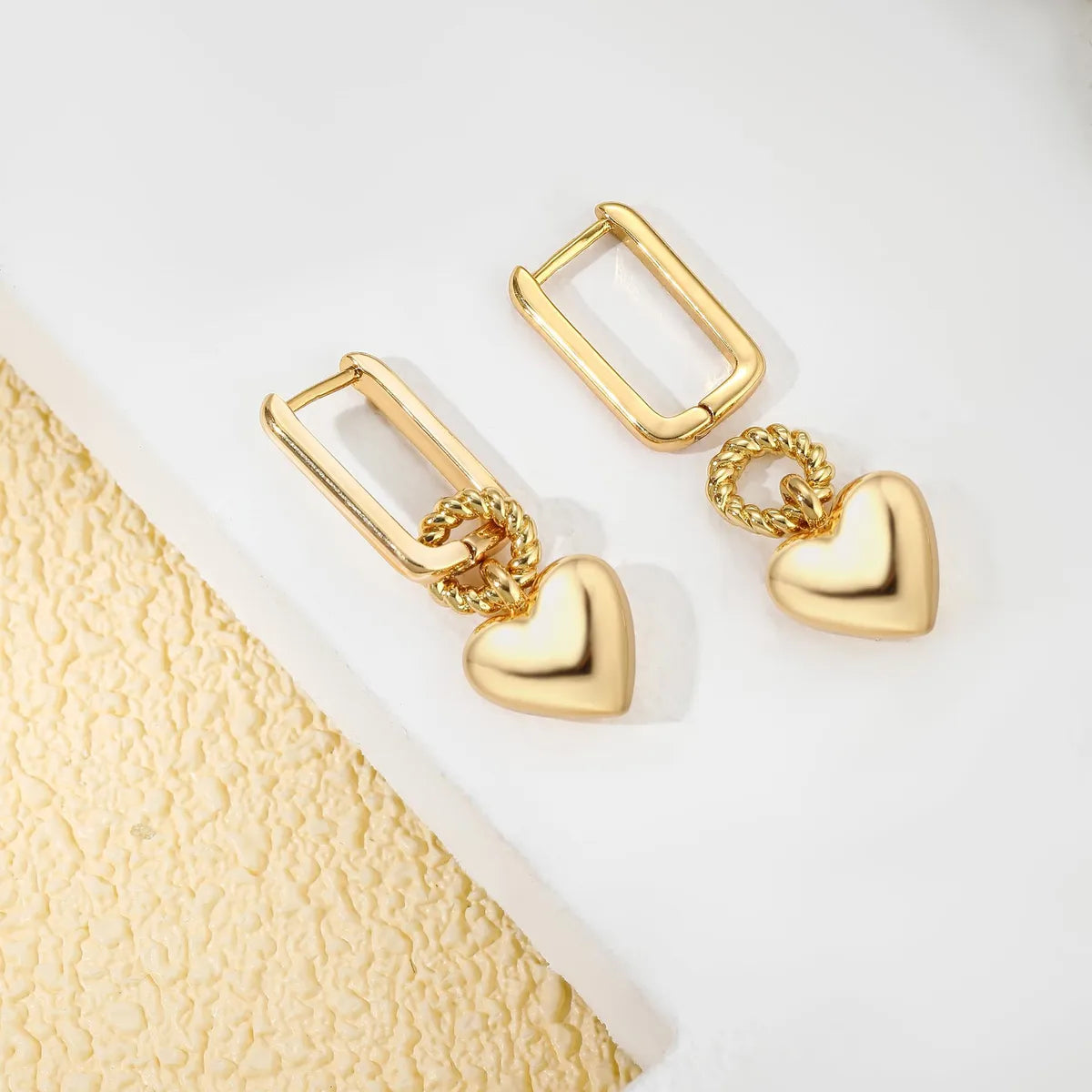 1 Pair Elegant Simple Style Heart Shape Brass 14K Gold Plated Drop Earrings