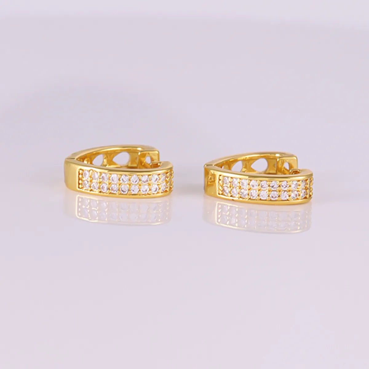 1 Pair Elegant Simple Style Heart Shape Inlay Copper Zircon 18K Gold Plated Hoop Earrings