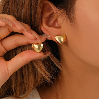 1 Pair Elegant Simple Style Heart Shape Plating Copper 16K Gold Plated Ear Studs