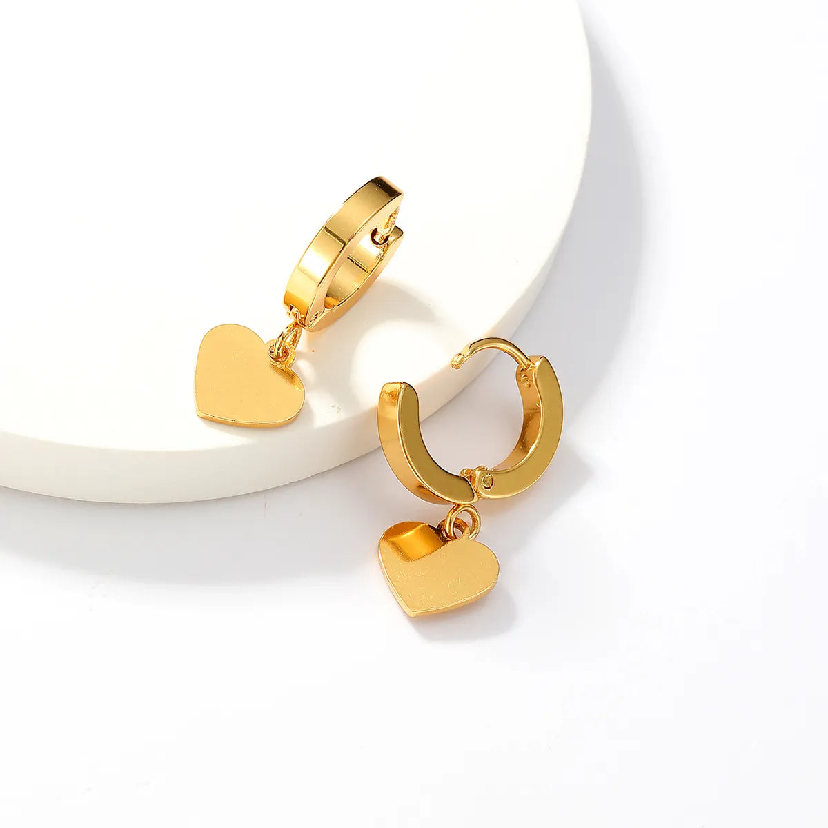 1 Pair Elegant Simple Style Heart Shape Stainless Steel Plating 18k Gold Plated Drop Earrings