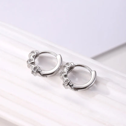 1 Pair Elegant Simple Style Round Copper Zircon Silver Plated Hoop Earrings