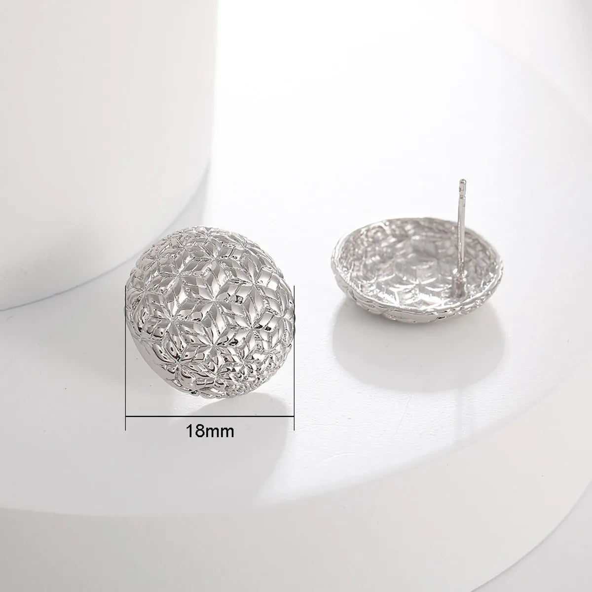 1 Pair Elegant Simple Style Round Plating Copper White Gold Plated Ear Studs