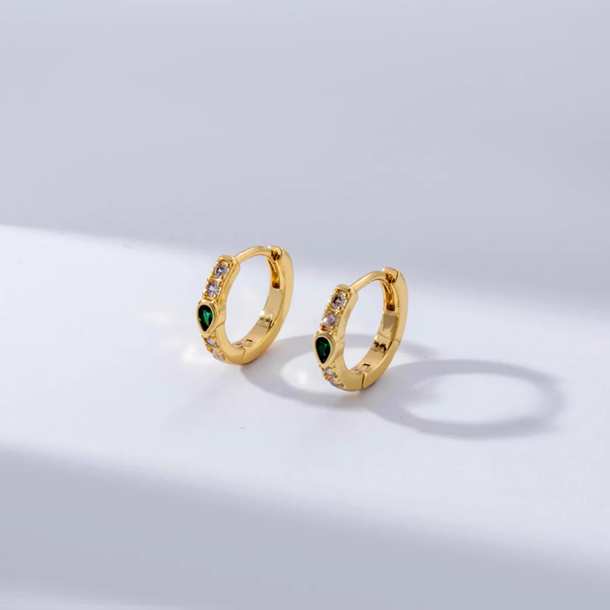 1 Pair Elegant Simple Style Round Plating Inlay Copper Zircon 18k Gold Plated Hoop Earrings