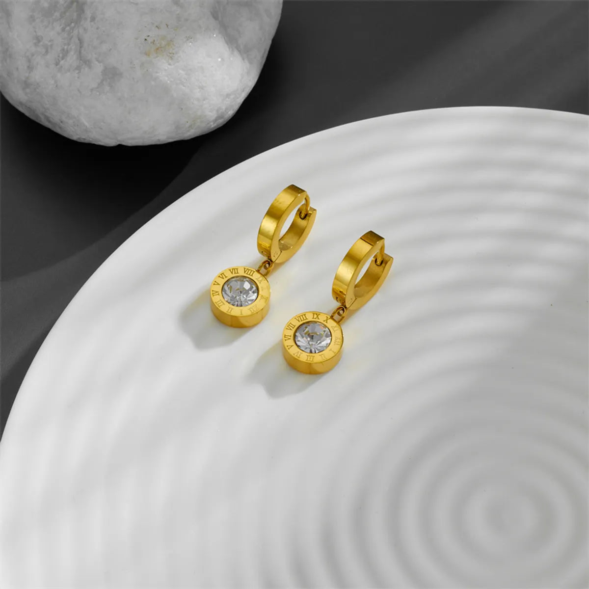 1 Pair Elegant Simple Style Round Plating Inlay Titanium Steel Diamond 18k Gold Plated Drop Earrings