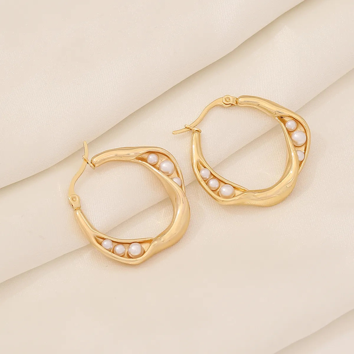 1 Pair Elegant Simple Style Solid Color Plating Inlay 304 Stainless Steel Pearl 18K Gold Plated Earrings