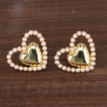 1 Pair Elegant Simple Style Triangle Heart Shape Plating Inlay Copper Artificial Pearls 18k Gold Plated Earrings