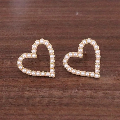 1 Pair Elegant Simple Style Triangle Heart Shape Plating Inlay Copper Artificial Pearls 18k Gold Plated Earrings