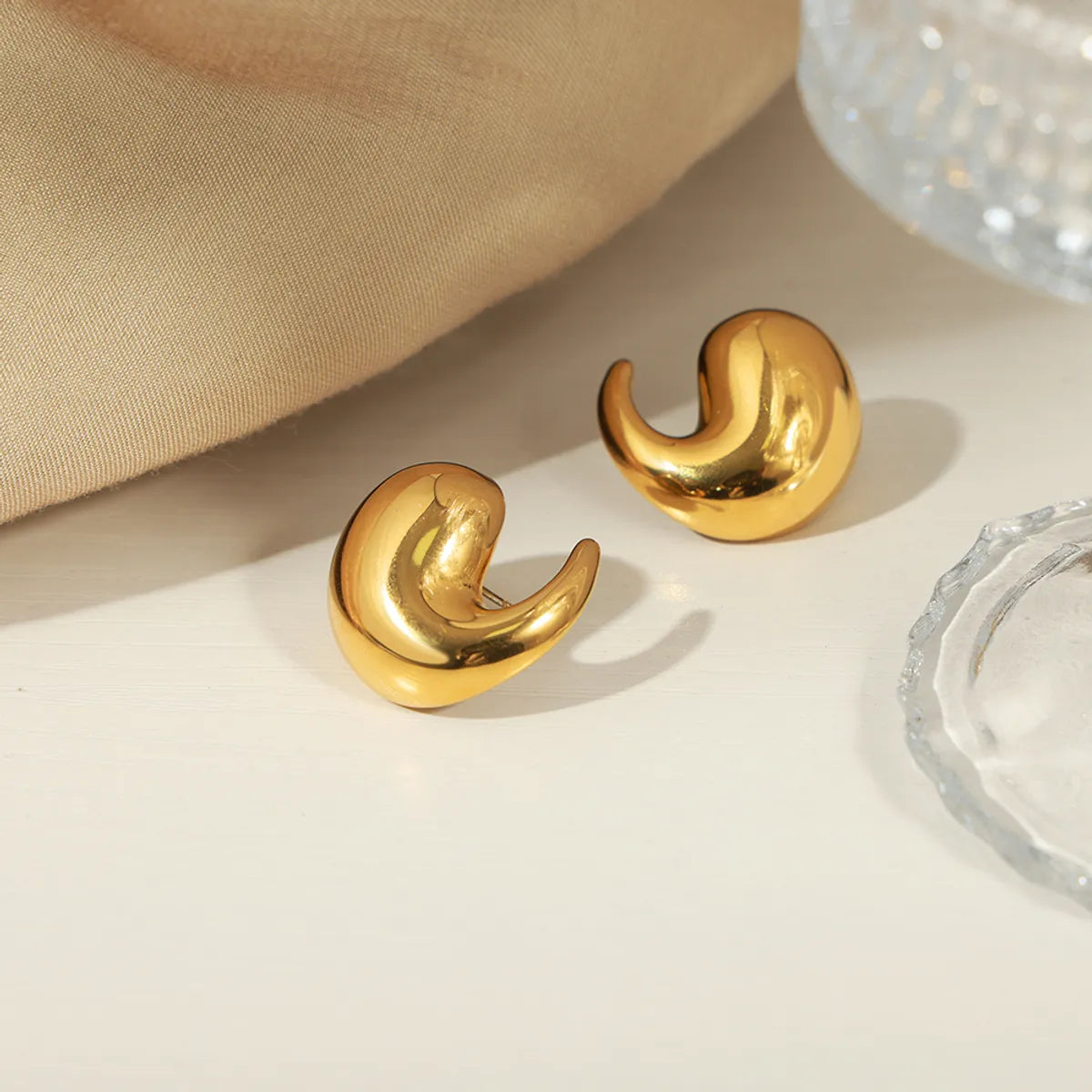 1 Pair Elegant Simple Style Water Droplets Plating Titanium Steel 18k Gold Plated Ear Studs