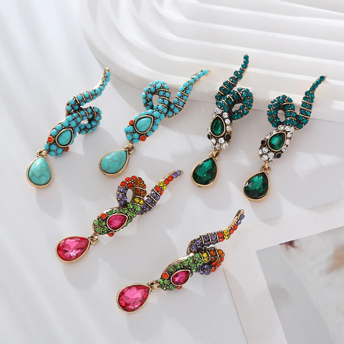 1 Pair Elegant Snake Inlay Alloy Rhinestone Turquoise Rhinestones Drop Earrings