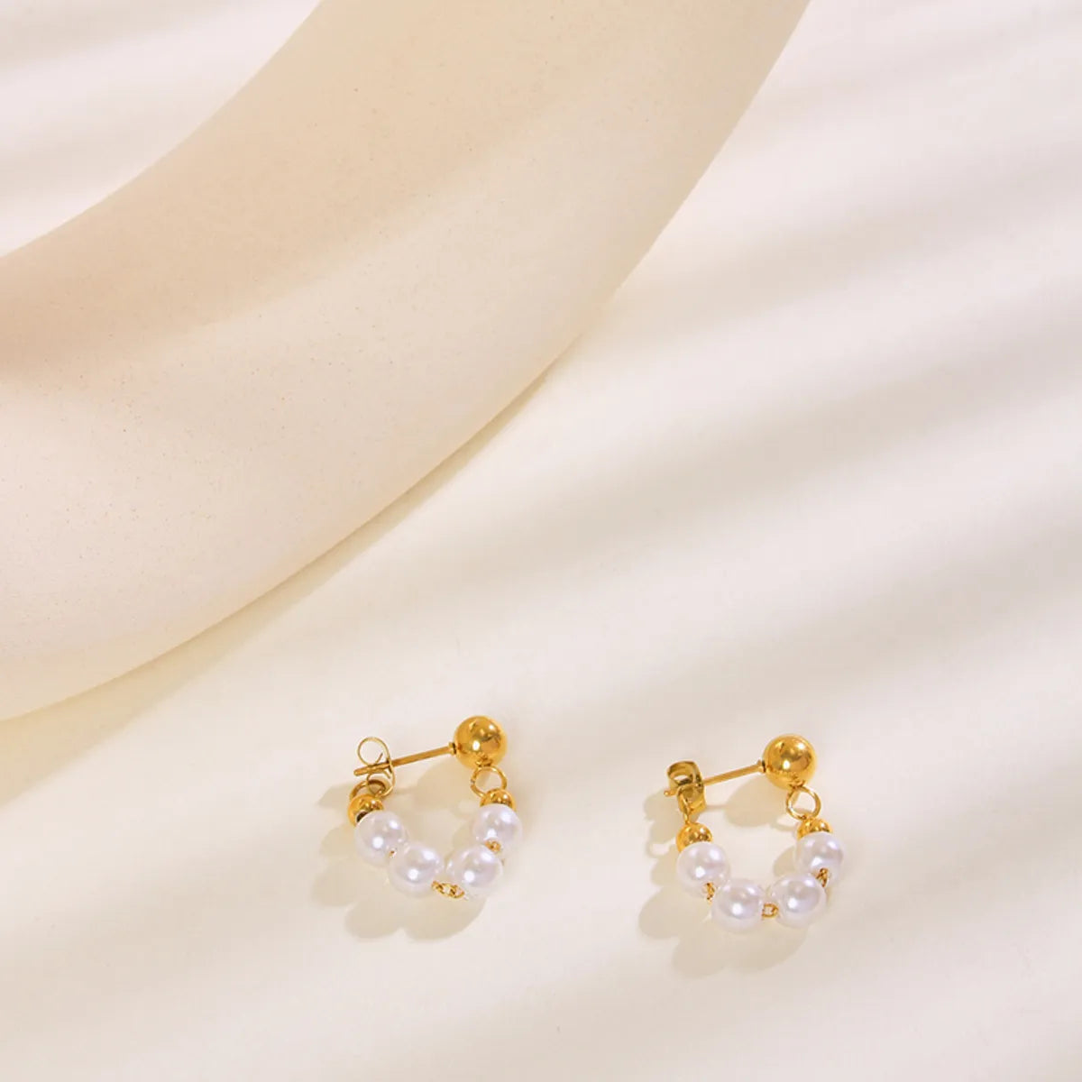 1 Pair Elegant Solid Color Inlay 304 Stainless Steel Artificial Pearls 18K Gold Plated Hoop Earrings