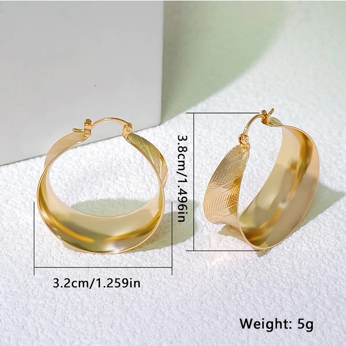 1 Pair Elegant Solid Color Plating Pleated Stainless Steel Gold Plated Earrings