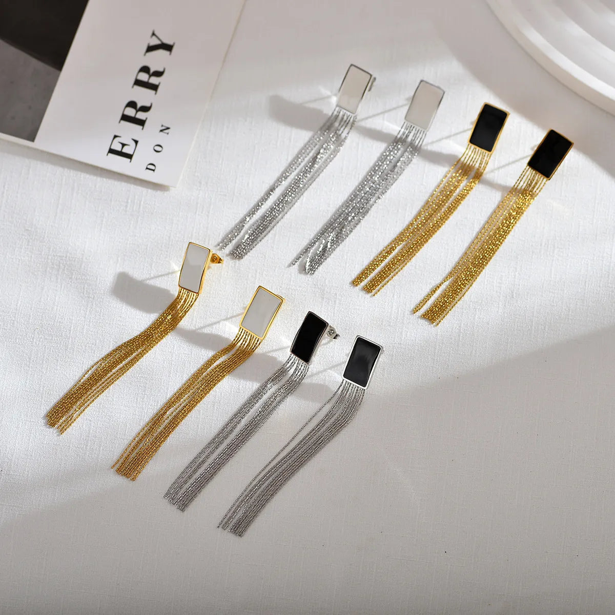 1 Pair Elegant Solid Color Stainless Steel Drop Earrings