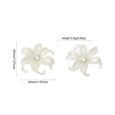 1 Pair Elegant Streetwear Flower Inlay Plastic Zircon Silver Plated Ear Studs