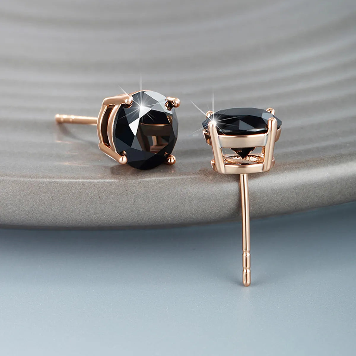 1 Pair Elegant Xuping Streetwear Geometric Plating Inlay Copper Zircon 18k Gold Plated Ear Studs