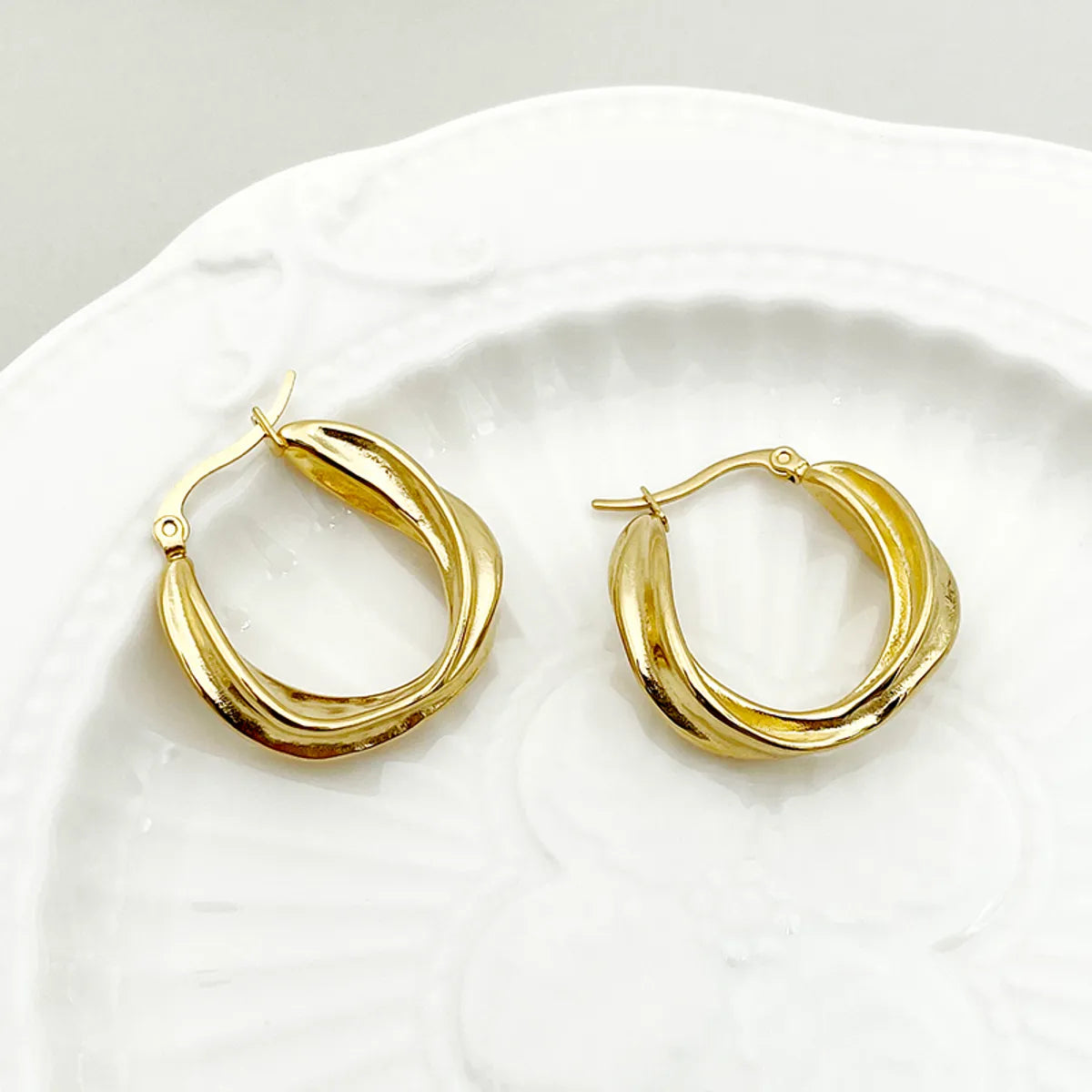 1 Pair Elegant Streetwear Irregular Plating Stainless Steel Gold Plated Earrings