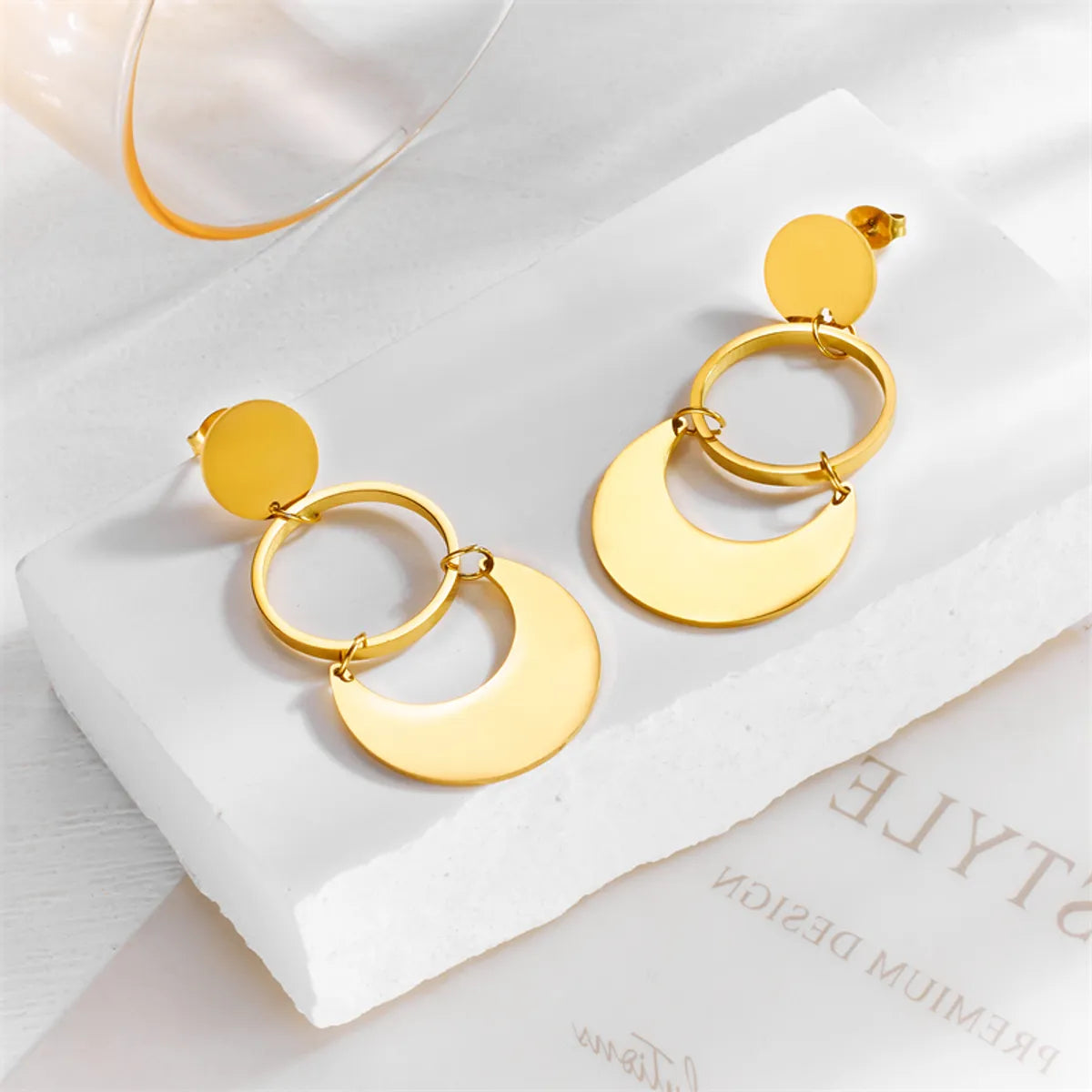 1 Pair Elegant Streetwear Round Plating Titanium Steel 18k Gold Plated Drop Earrings