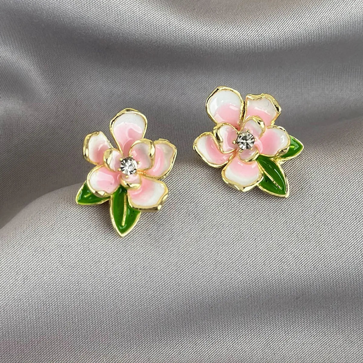 1 Pair Elegant Sweet Artistic Flower Enamel Inlay Alloy Rhinestones Ear Studs