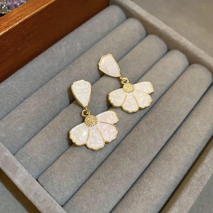 1 Pair Elegant Sweet Flower Patchwork Alloy Drop Earrings