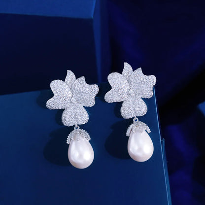 1 Pair Elegant Sweet Flower Petal Plating Inlay Copper Artificial Pearls Zircon White Gold Plated Drop Earrings