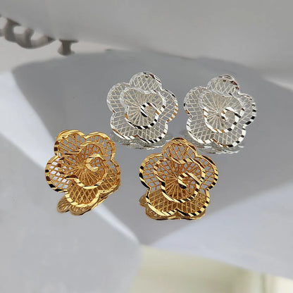 1 Pair Elegant Sweet Flower Plating Hollow Out Copper Ear Studs