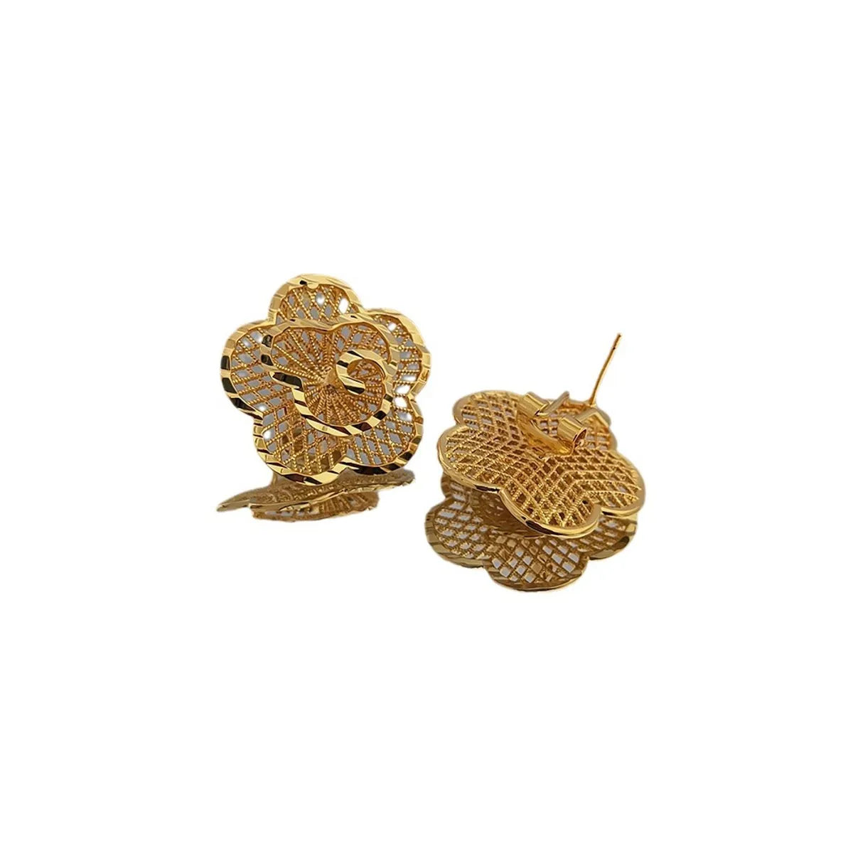 1 Pair Elegant Sweet Flower Plating Hollow Out Copper Ear Studs