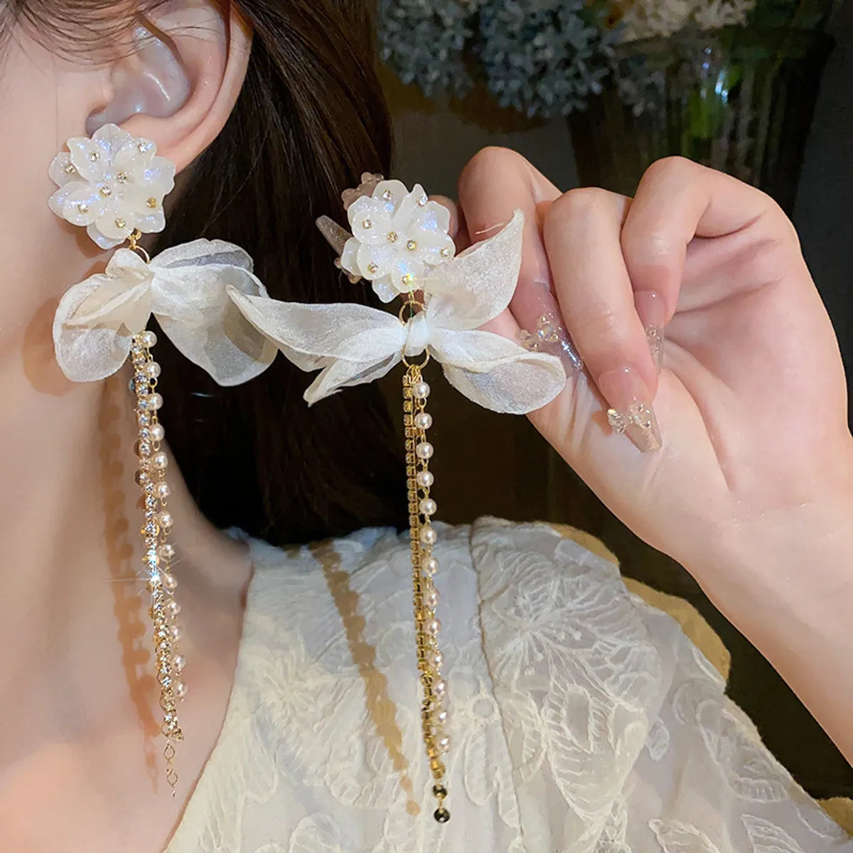 1 Pair Elegant Sweet Flower Tassel Mixed Materials Earrings