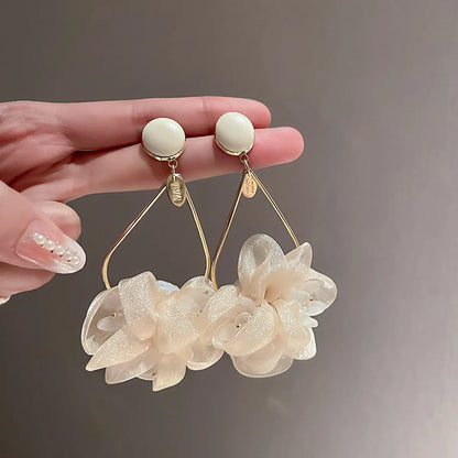 1 Pair Elegant Sweet Flower Tassel Mixed Materials Earrings