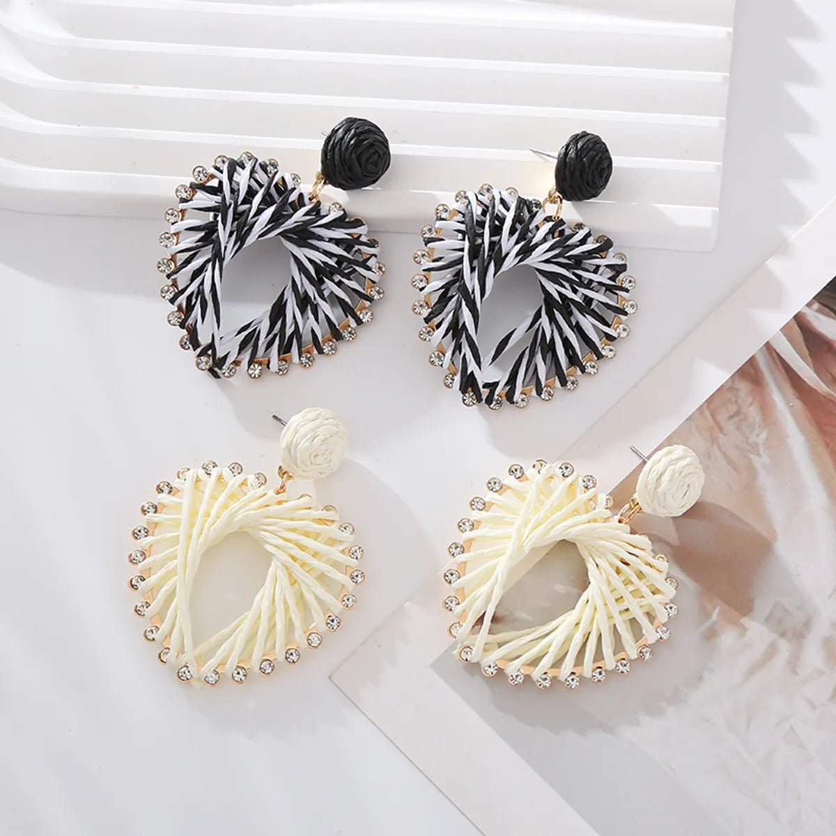 1 Pair Elegant Sweet Heart Shape Inlay Alloy Raffia Rhinestones Gold Plated Drop Earrings