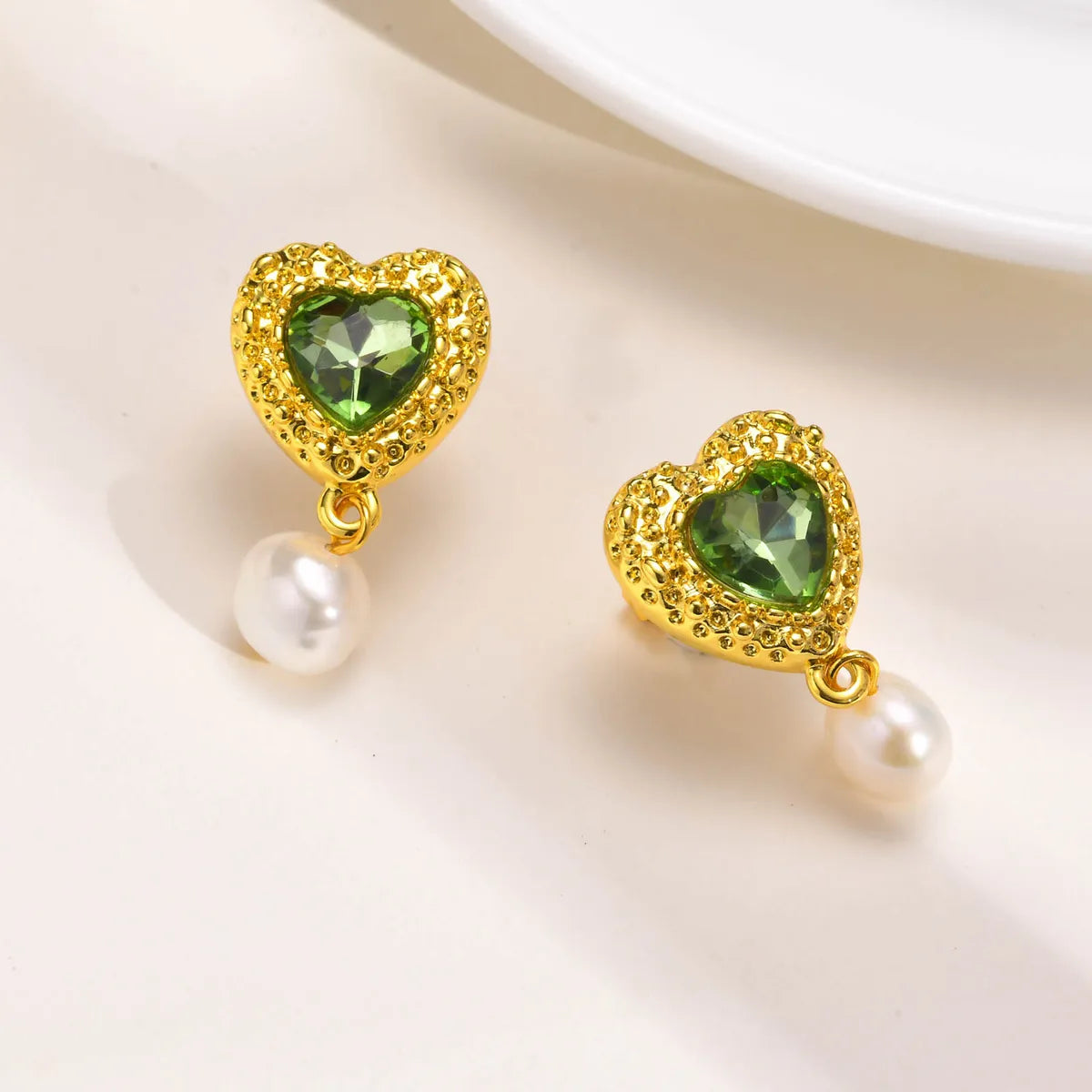 1 Pair Elegant Sweet Heart Shape Plating Inlay Brass Zircon Drop Earrings