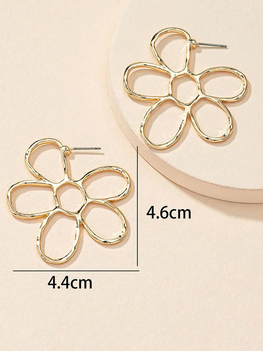 1 Pair Elegant Sweet Pastoral Flower Stoving Varnish Hollow Out Titanium Steel Iron Gold Plated Ear Studs