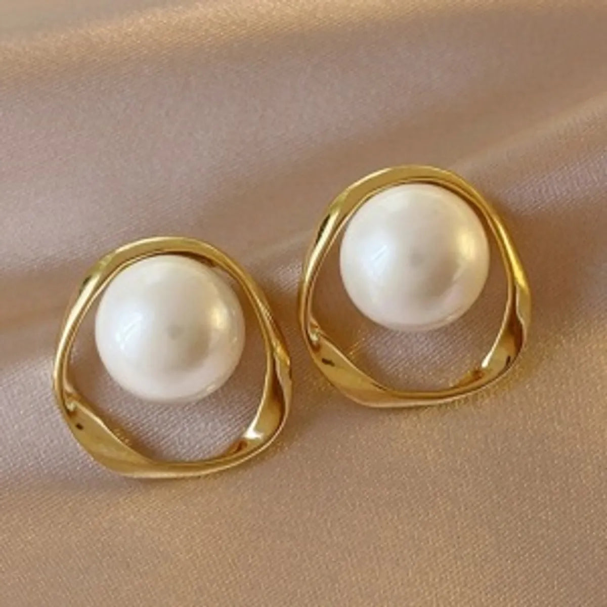 1 Pair Elegant Sweet Square Heart Shape Bow Knot Inlay Imitation Pearl Alloy Rhinestones Earrings