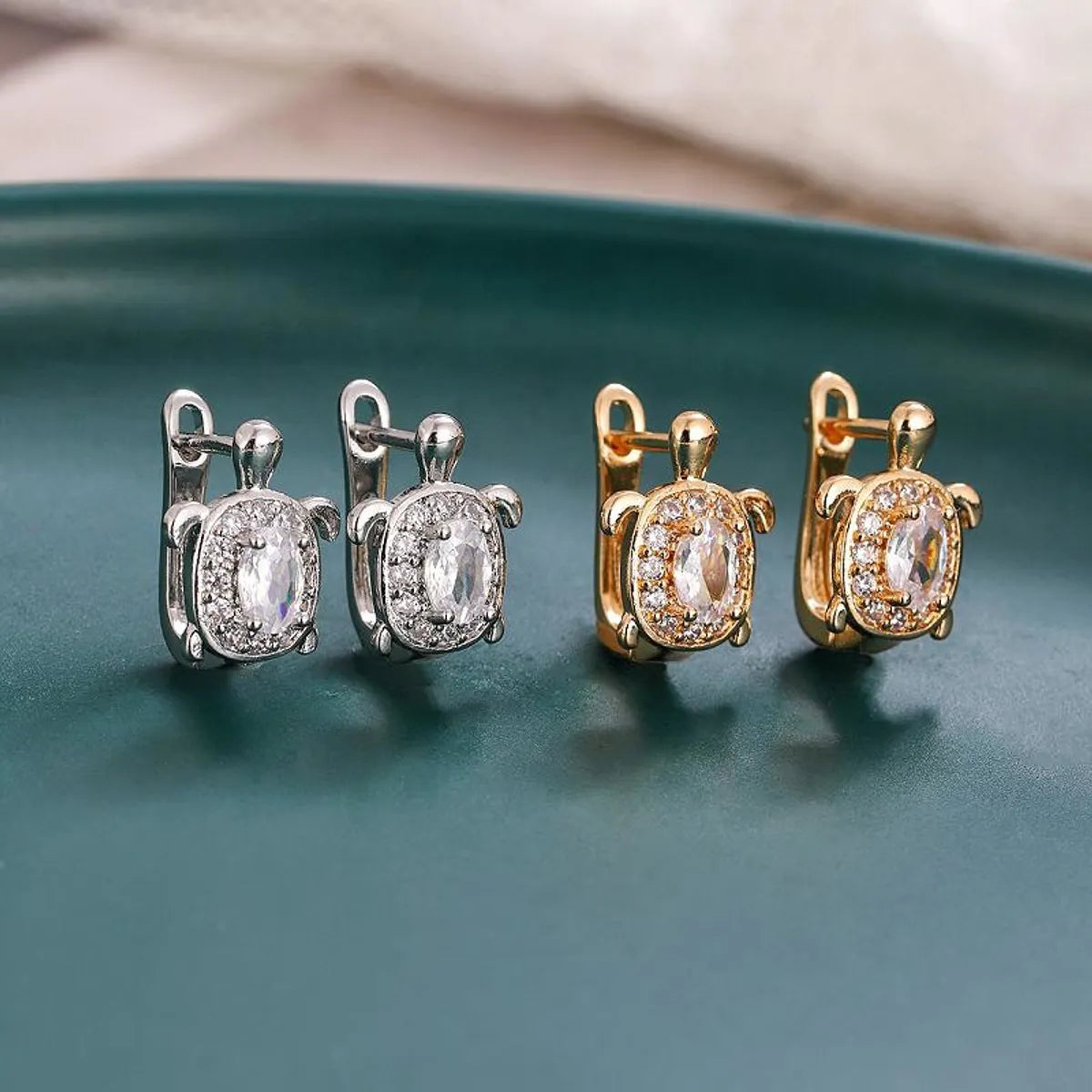 1 Pair Elegant Tortoise Plating Inlay Copper Zircon Earrings