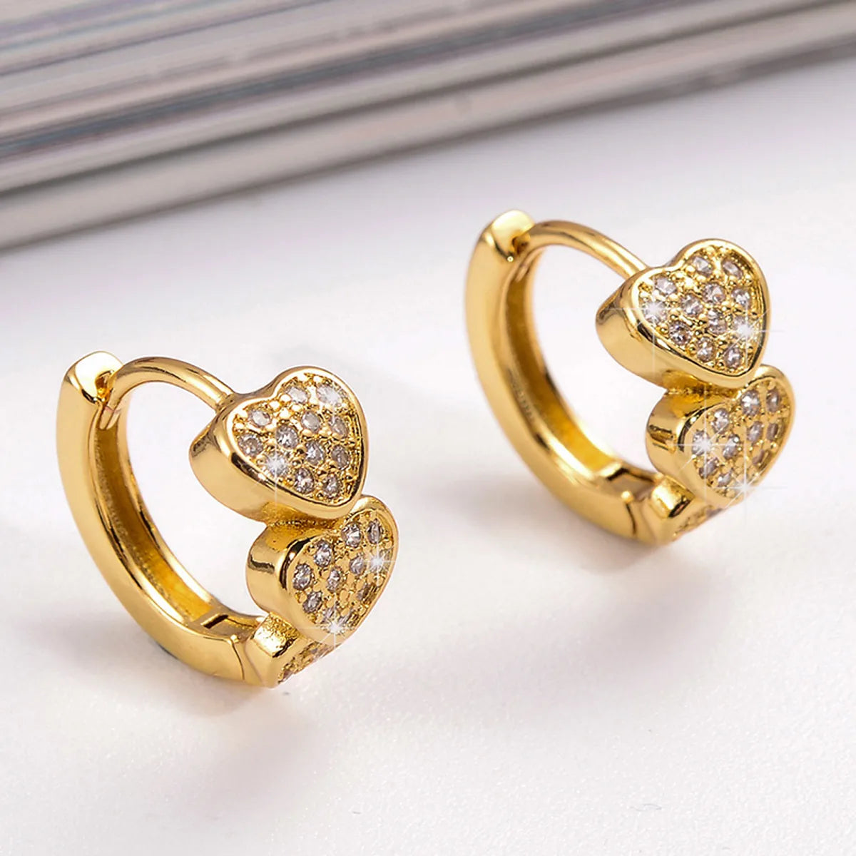 1 Pair Elegant Triangle Heart Shape Plating Inlay Copper Zircon Hoop Earrings