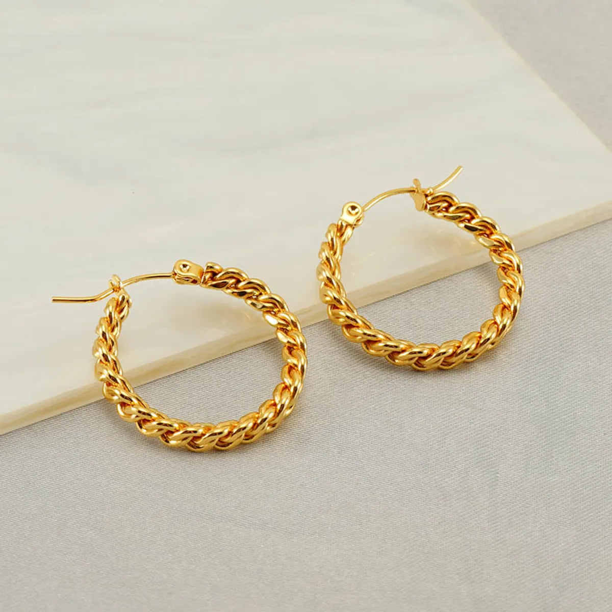 1 Pair Elegant U Shape Plating Stainless Steel Titanium Steel 18K Gold Plated Hoop Earrings